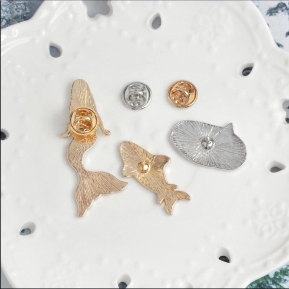 NEW 3 PIECE THICK ENAMEL PIN SET BADGE JEWELRY - Picture 3 of 3